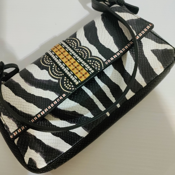 BRIGHTON AFRICA STORIES TARINA ZEBRA PRINT SNAKE EMBOSSED CELL PHONE HAN… - Picture 8 of 12